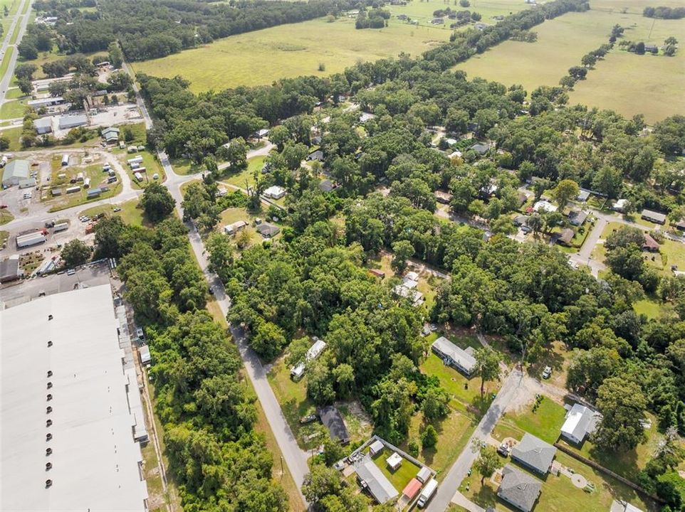 На продажу: $159,900 (1.57 acres)