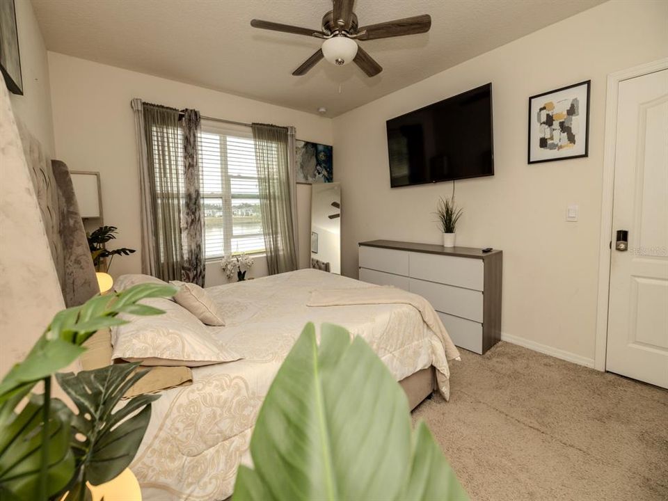 На продажу: $375,000 (4 спален, 2 ванн, 1846 Квадратных фут)