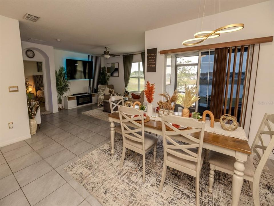 На продажу: $375,000 (4 спален, 2 ванн, 1846 Квадратных фут)