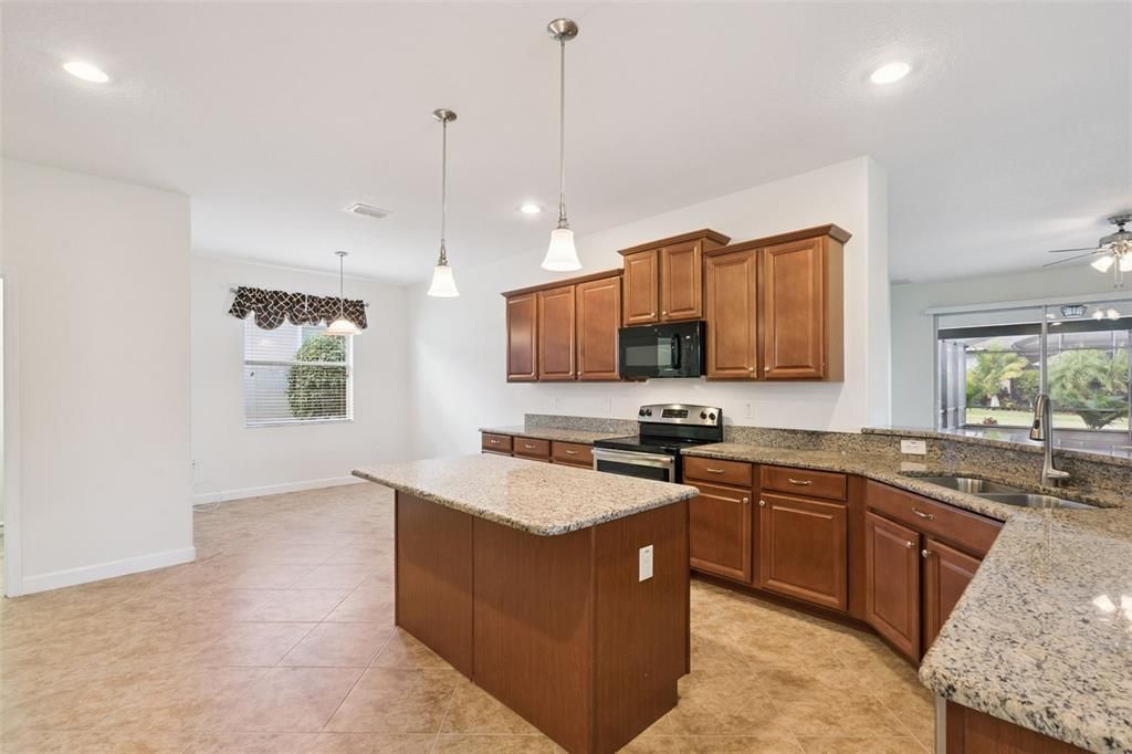 待售: $495,000 (4 贝兹, 3 浴室, 2293 平方英尺)