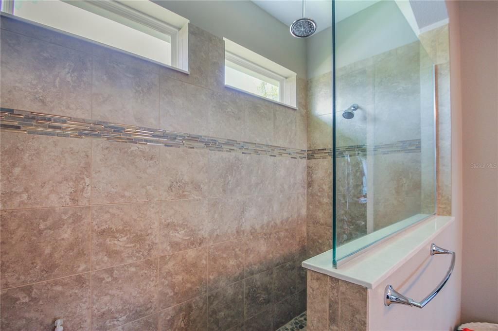 En Renta: $3,995 (3 camas, 3 baños, 2798 Pies cuadrados)