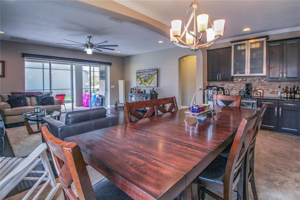 En Renta: $3,995 (3 camas, 3 baños, 2798 Pies cuadrados)