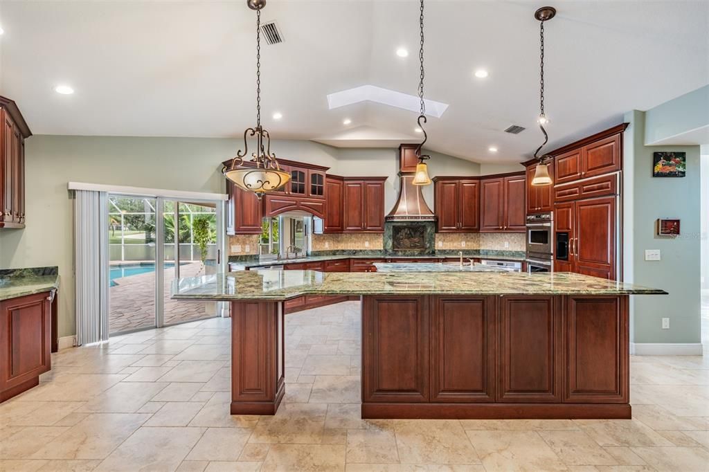 For Sale: $1,100,000 (5 beds, 3 baths, 3450 Square Feet)