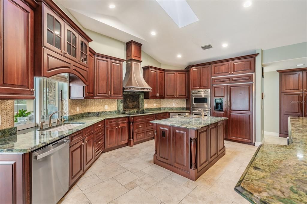 For Sale: $1,100,000 (5 beds, 3 baths, 3450 Square Feet)