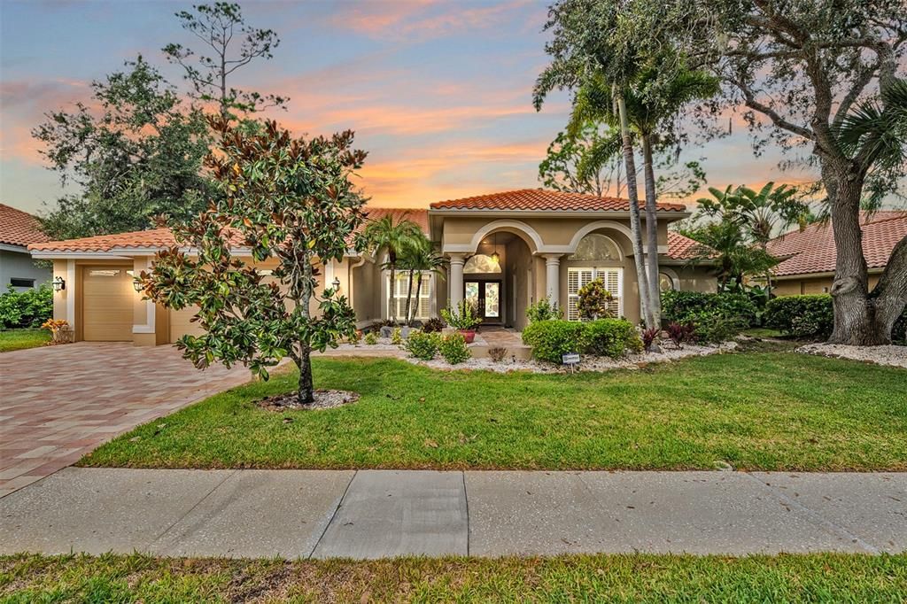 For Sale: $1,100,000 (5 beds, 3 baths, 3450 Square Feet)