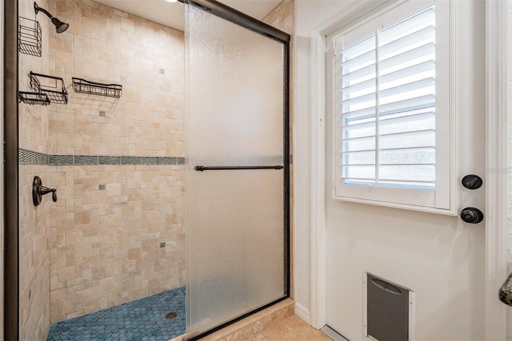 For Sale: $1,100,000 (5 beds, 3 baths, 3450 Square Feet)