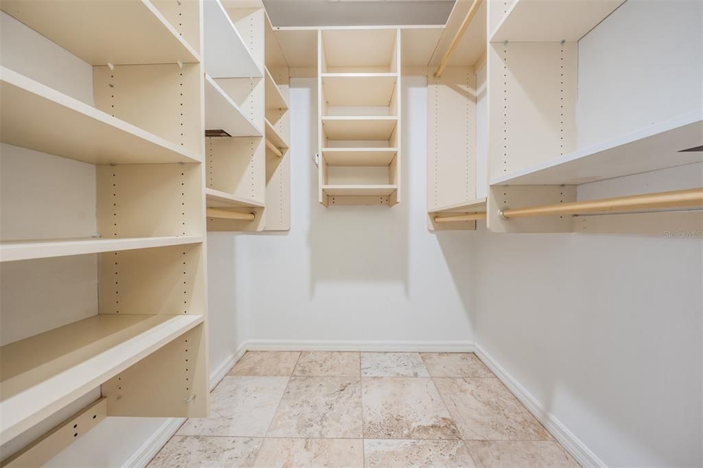 For Sale: $1,100,000 (5 beds, 3 baths, 3450 Square Feet)