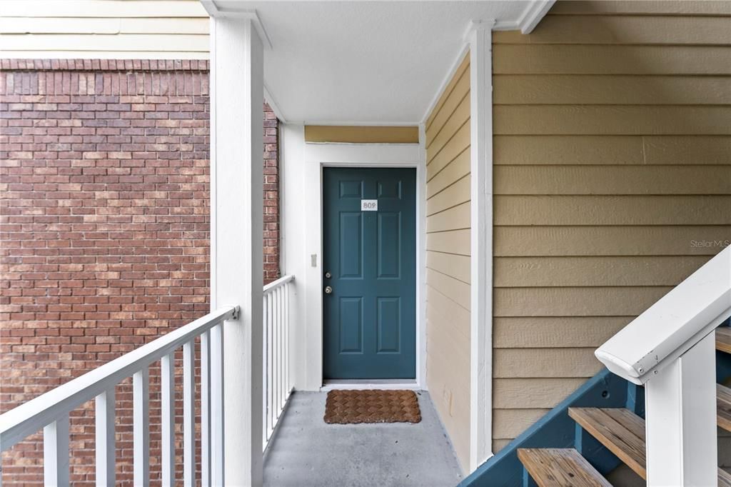 Active With Contract: $179,999 (2 beds, 2 baths, 990 Square Feet)