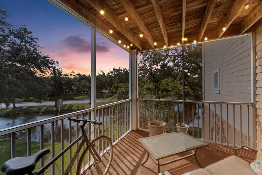 Active With Contract: $179,999 (2 beds, 2 baths, 990 Square Feet)