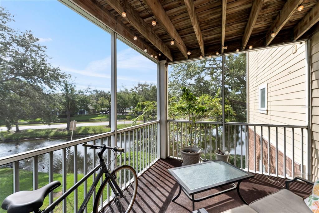 Active With Contract: $179,999 (2 beds, 2 baths, 990 Square Feet)