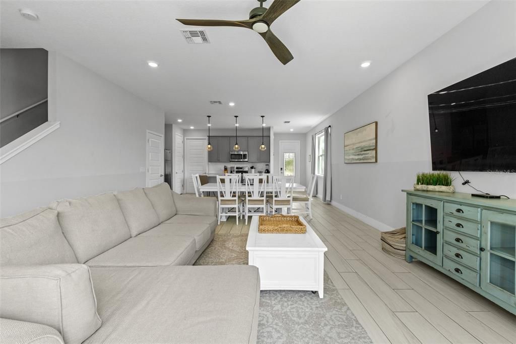 En Venta: $434,900 (3 camas, 2 baños, 1659 Pies cuadrados)