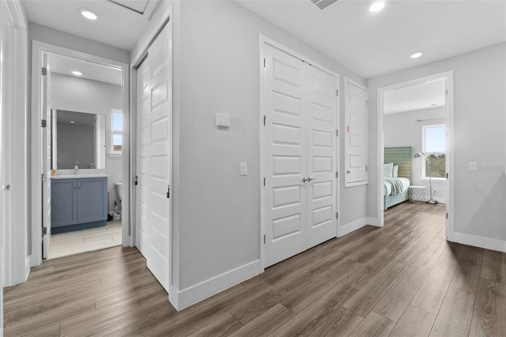 En Venta: $434,900 (3 camas, 2 baños, 1659 Pies cuadrados)