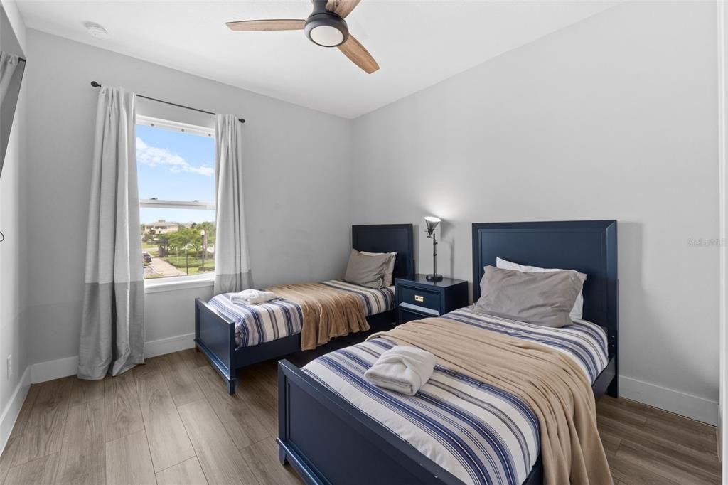 En Venta: $434,900 (3 camas, 2 baños, 1659 Pies cuadrados)