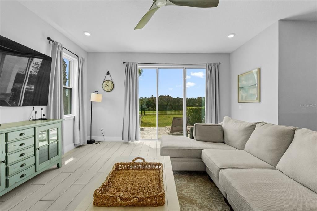 En Venta: $434,900 (3 camas, 2 baños, 1659 Pies cuadrados)