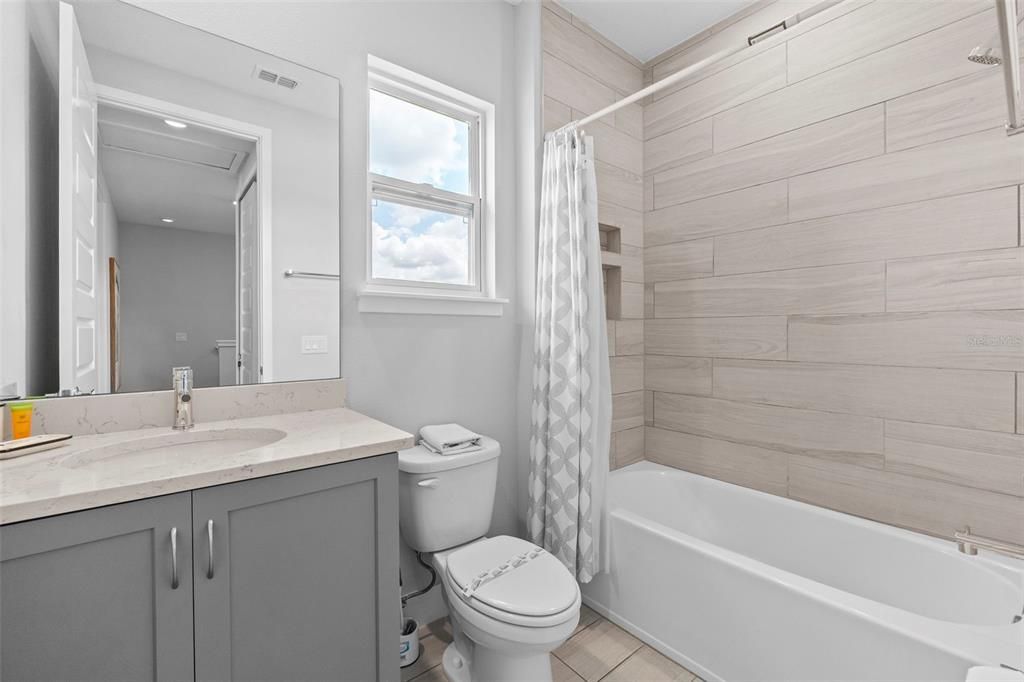 En Venta: $434,900 (3 camas, 2 baños, 1659 Pies cuadrados)