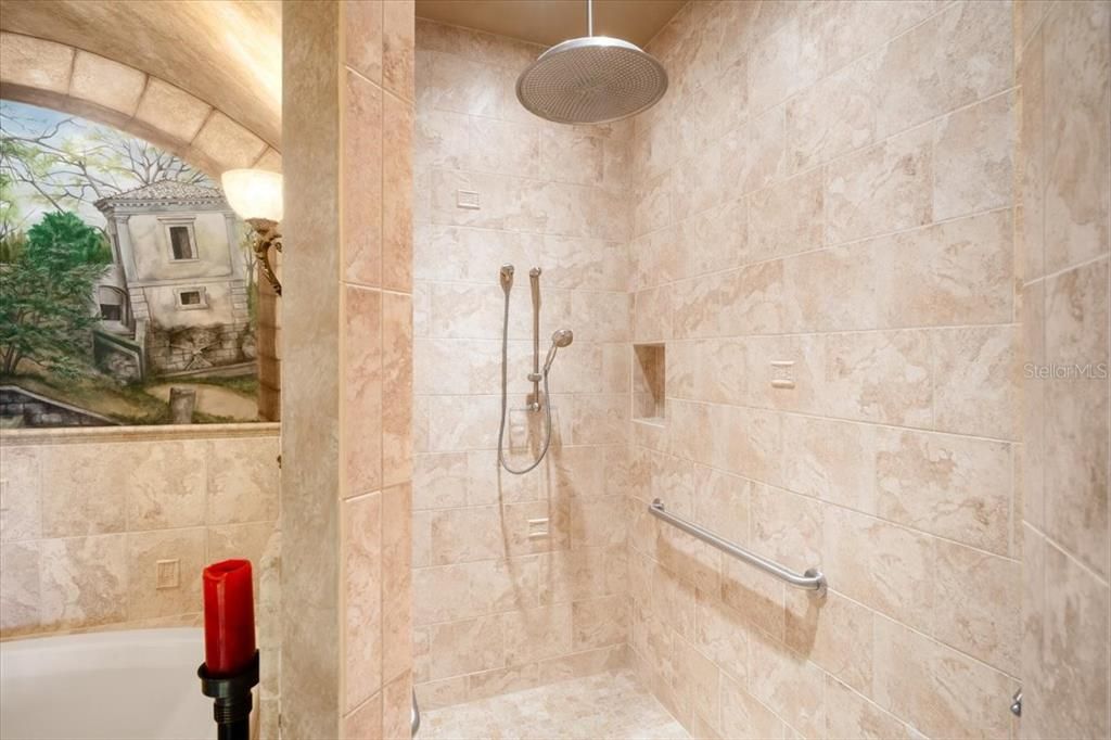 待售: $1,995,000 (6 贝兹, 7 浴室, 8260 平方英尺)