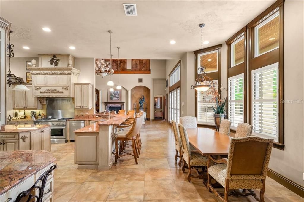 待售: $1,995,000 (6 贝兹, 7 浴室, 8260 平方英尺)