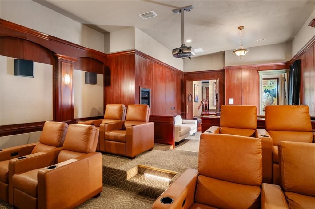 待售: $1,995,000 (6 贝兹, 7 浴室, 8260 平方英尺)