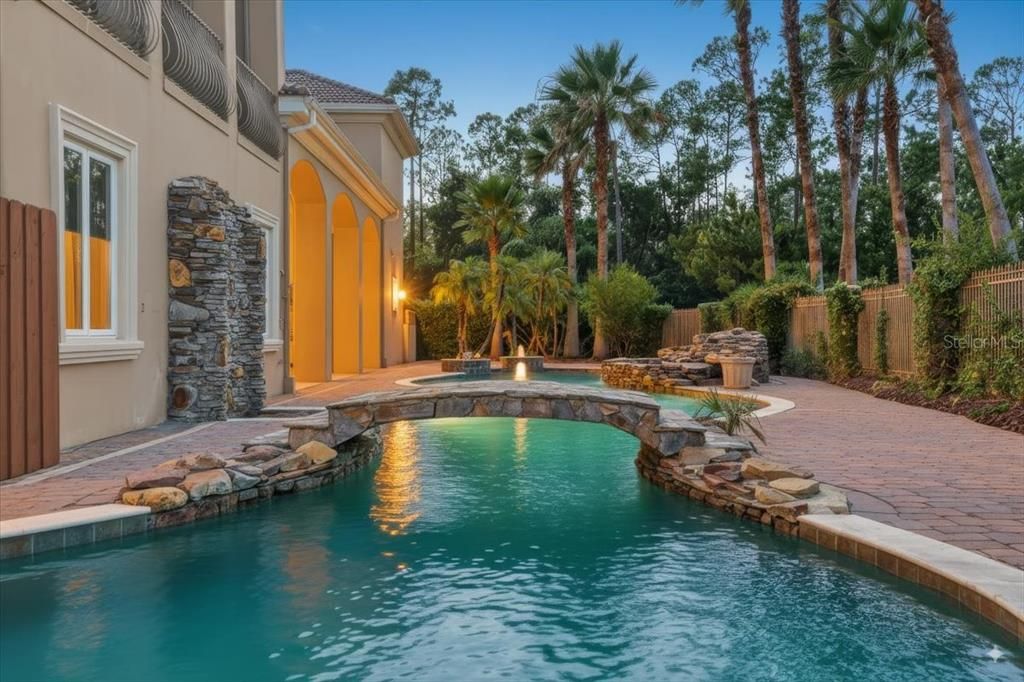 待售: $1,995,000 (6 贝兹, 7 浴室, 8260 平方英尺)