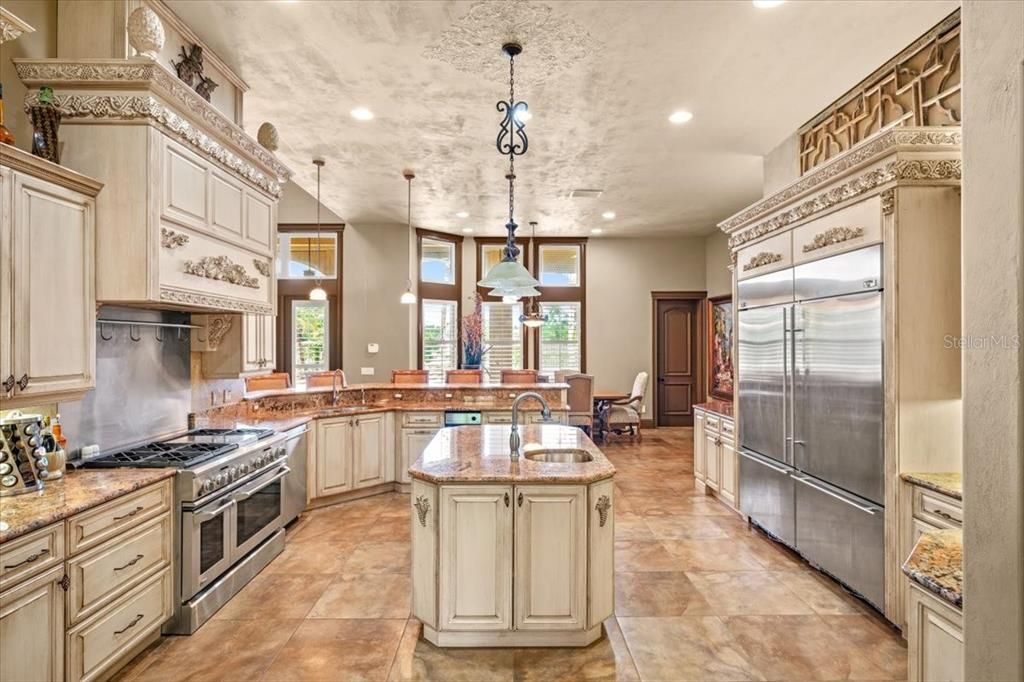 待售: $1,995,000 (6 贝兹, 7 浴室, 8260 平方英尺)