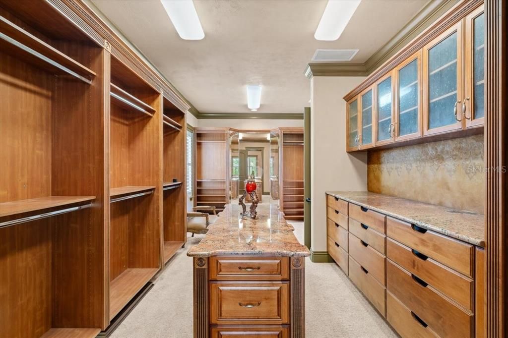 待售: $1,995,000 (6 贝兹, 7 浴室, 8260 平方英尺)