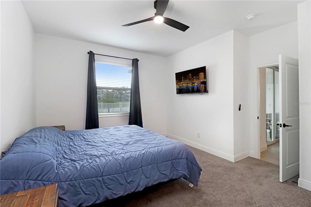 For Rent: $2,900 (4 beds, 2 baths, 1898 Square Feet)