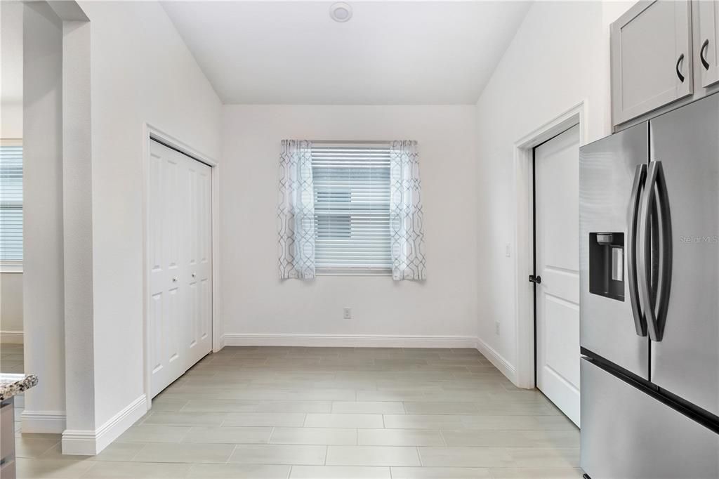 For Rent: $2,900 (4 beds, 2 baths, 1898 Square Feet)