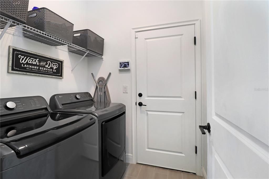 For Rent: $2,900 (4 beds, 2 baths, 1898 Square Feet)