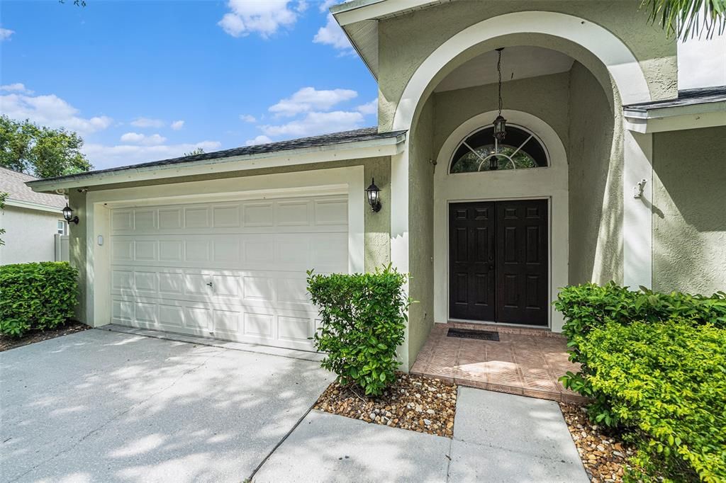 Под контрактом: $385,000 (4 спален, 2 ванн, 1788 Квадратных фут)