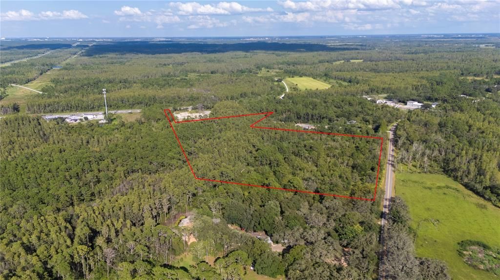 На продажу: $1,200,000 (17.08 acres)