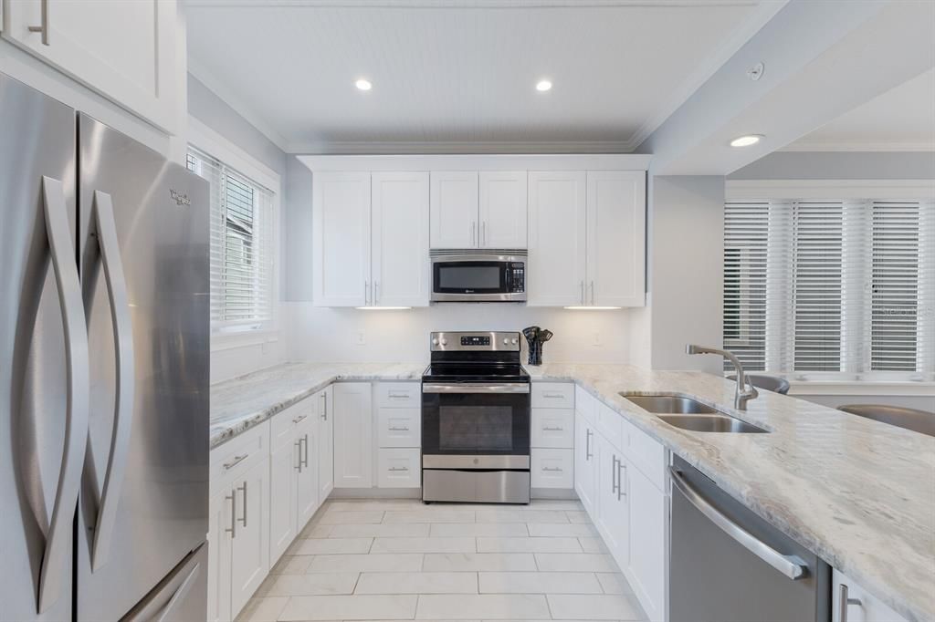 На продажу: $628,000 (2 спален, 2 ванн, 1440 Квадратных фут)