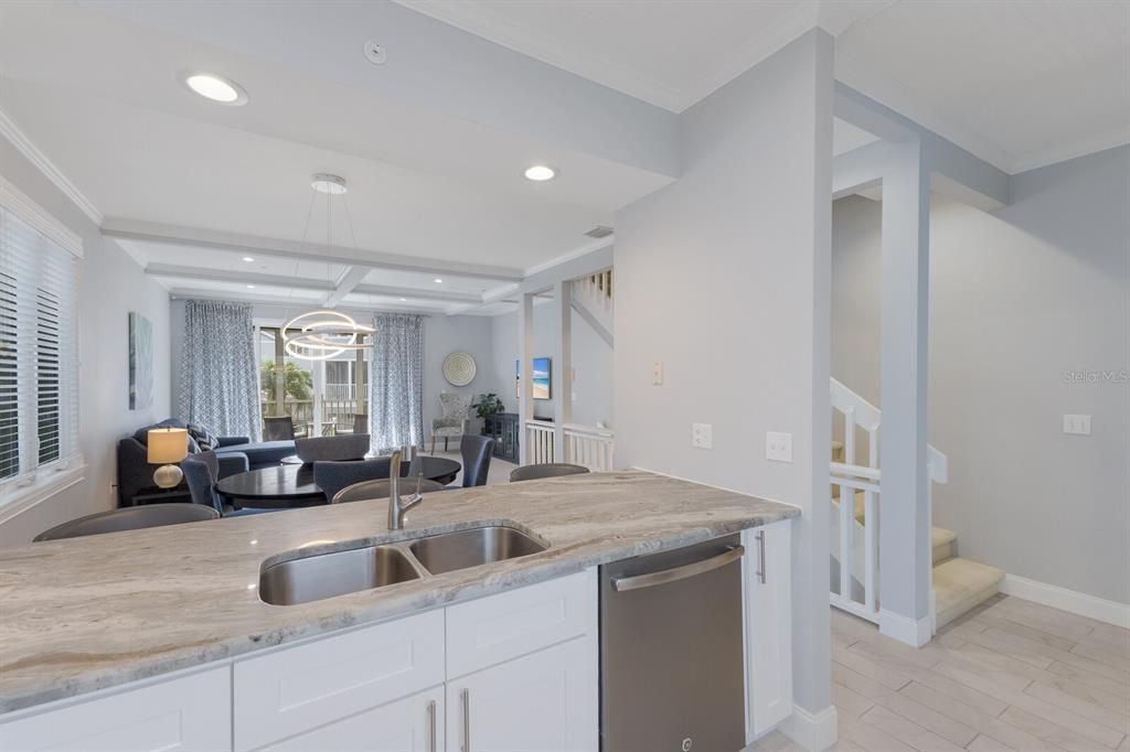 На продажу: $628,000 (2 спален, 2 ванн, 1440 Квадратных фут)