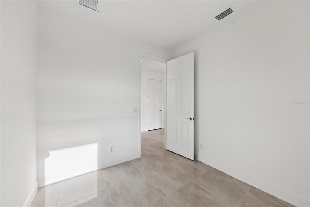 На продажу: $654,900 (6 спален, 4 ванн, 4677 Квадратных фут)