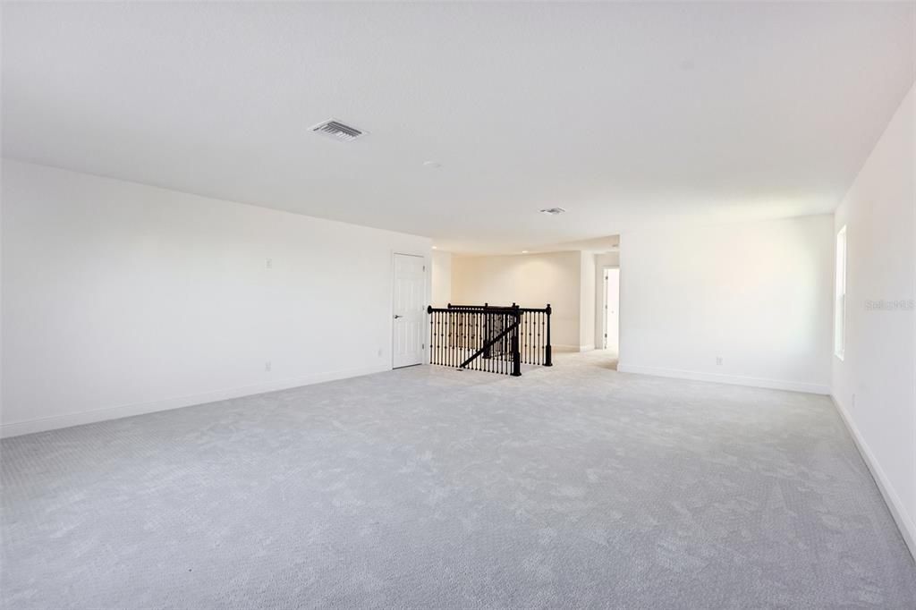 На продажу: $654,900 (6 спален, 4 ванн, 4677 Квадратных фут)