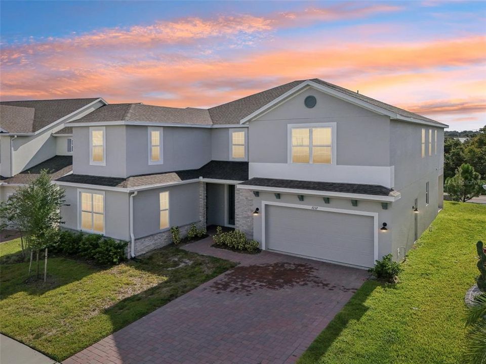 На продажу: $654,900 (6 спален, 4 ванн, 4677 Квадратных фут)