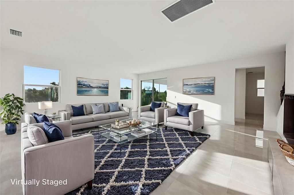 На продажу: $654,900 (6 спален, 4 ванн, 4677 Квадратных фут)