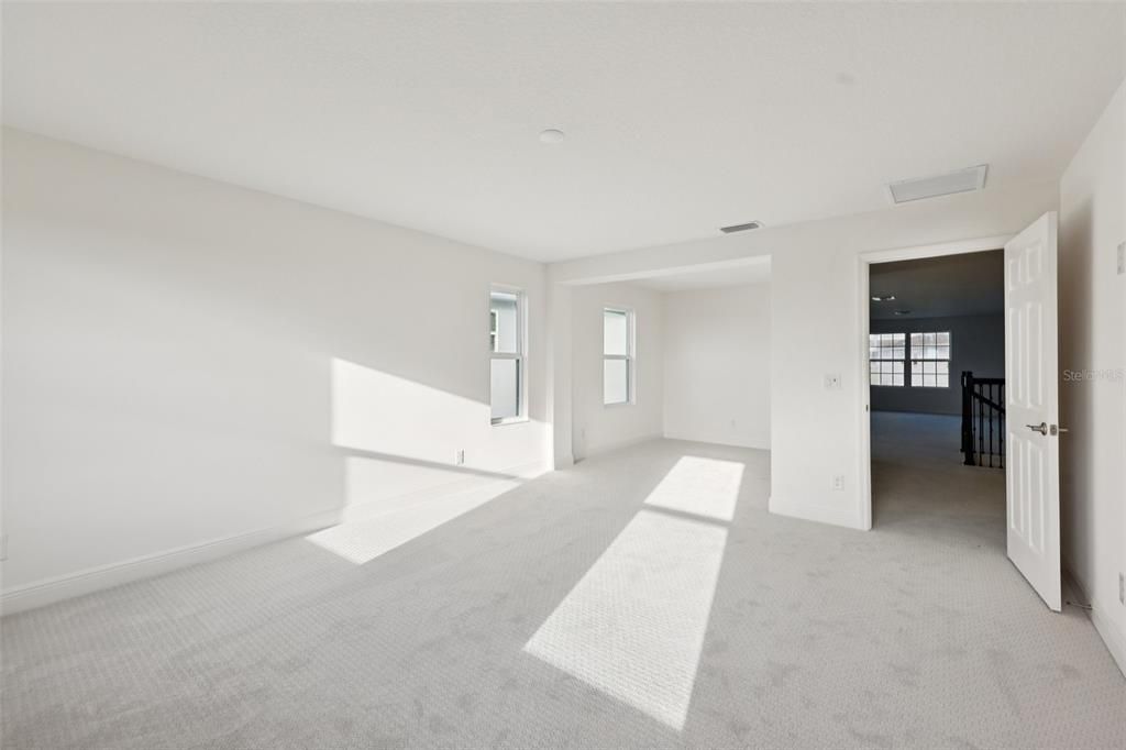 На продажу: $654,900 (6 спален, 4 ванн, 4677 Квадратных фут)