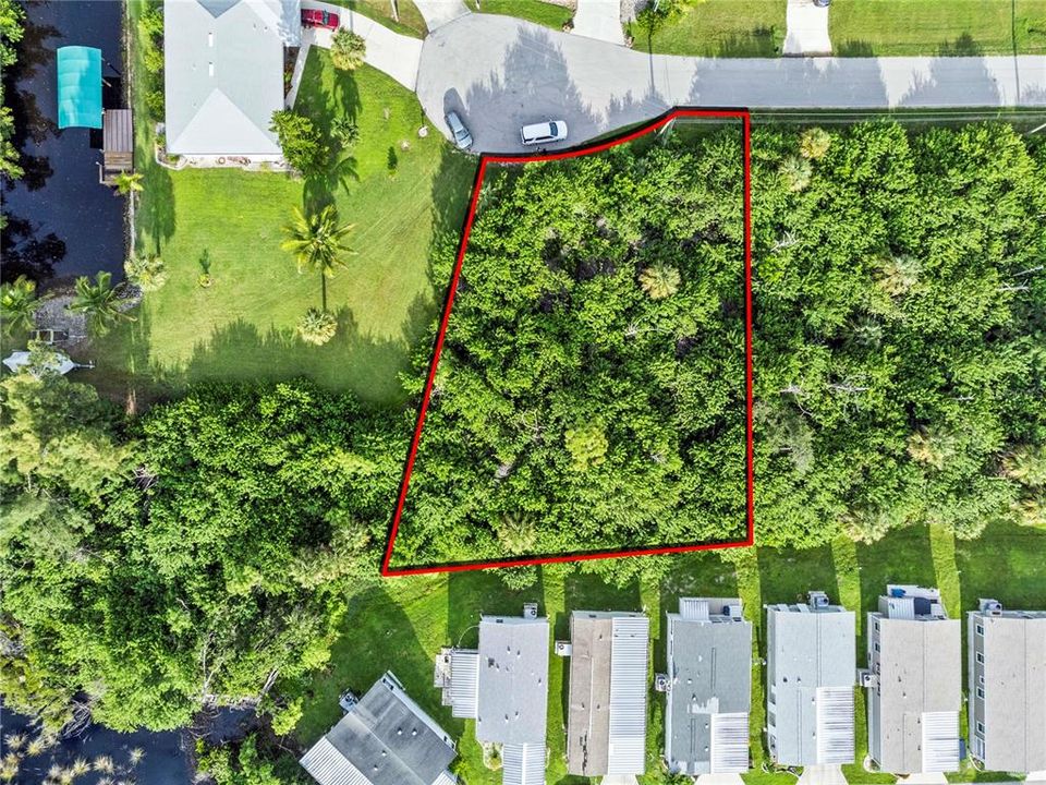 En Venta: $40,000 (0.19 acres)