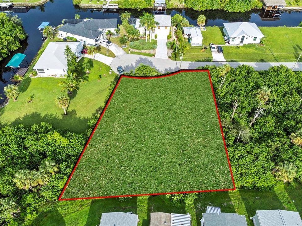 En Venta: $40,000 (0.19 acres)