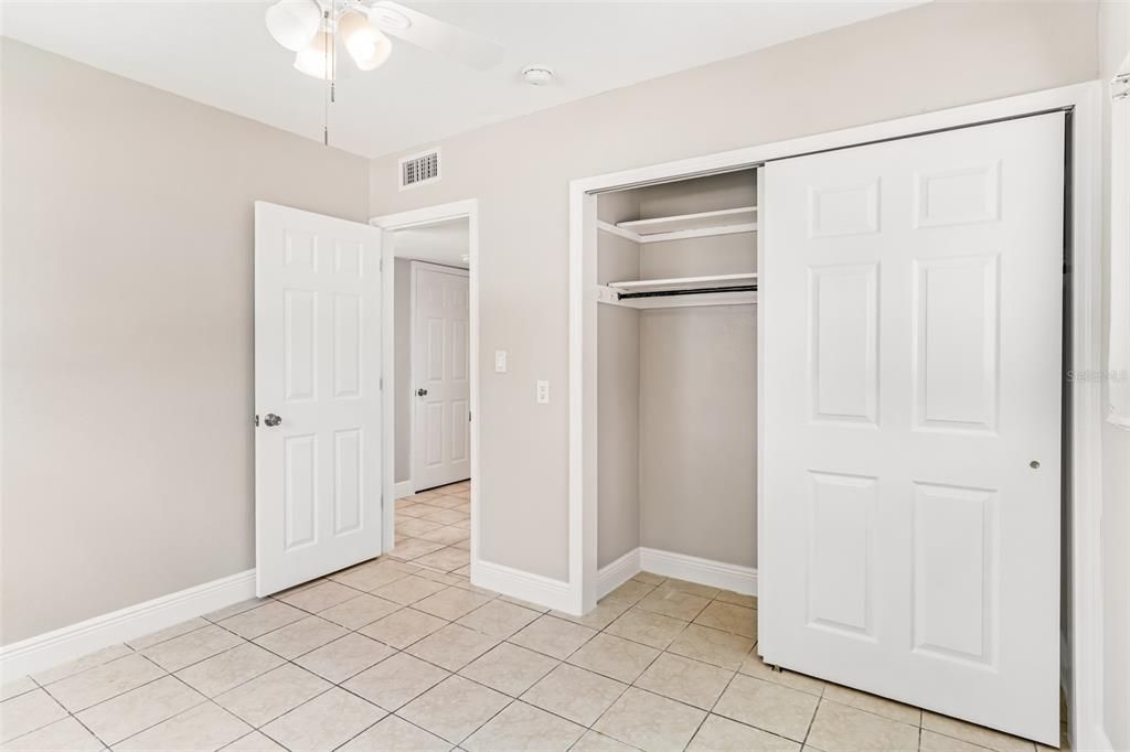 For Rent: $2,550 (2 beds, 1 baths, 729 Square Feet)