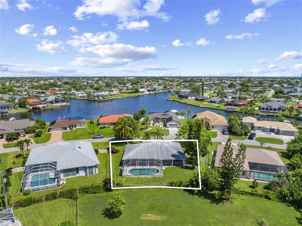 Recently Sold: $369,995 (3 beds, 2 baths, 1715 Square Feet)