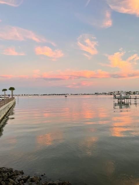 For Sale: $415,000 (2 beds, 2 baths, 1440 Square Feet)