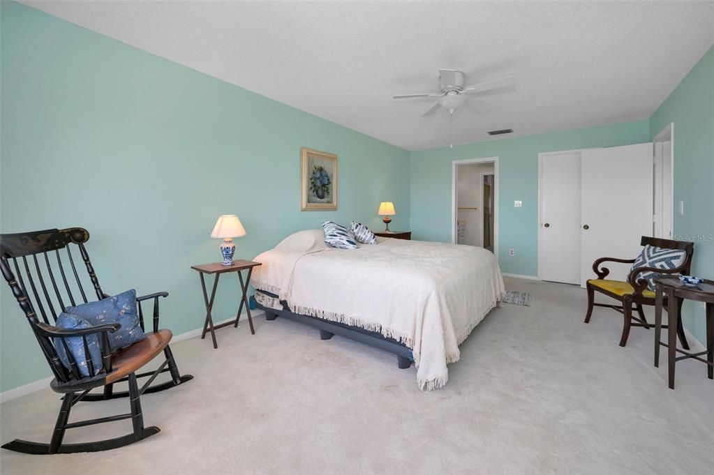 For Sale: $415,000 (2 beds, 2 baths, 1440 Square Feet)