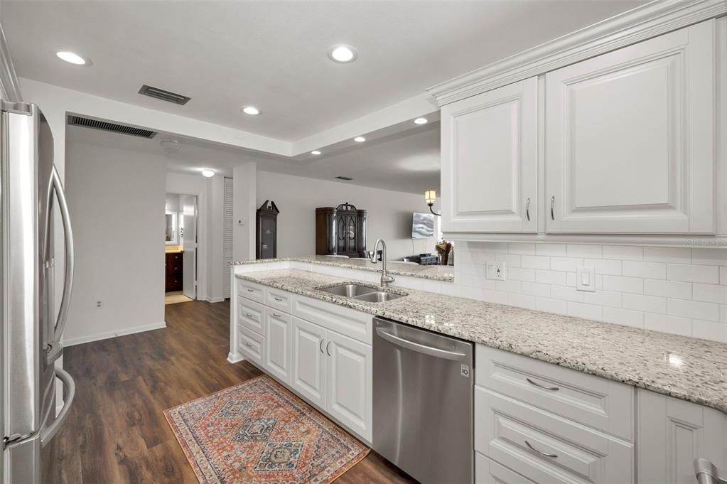 For Sale: $415,000 (2 beds, 2 baths, 1440 Square Feet)