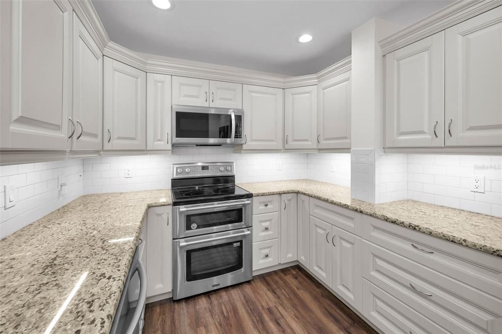 For Sale: $415,000 (2 beds, 2 baths, 1440 Square Feet)