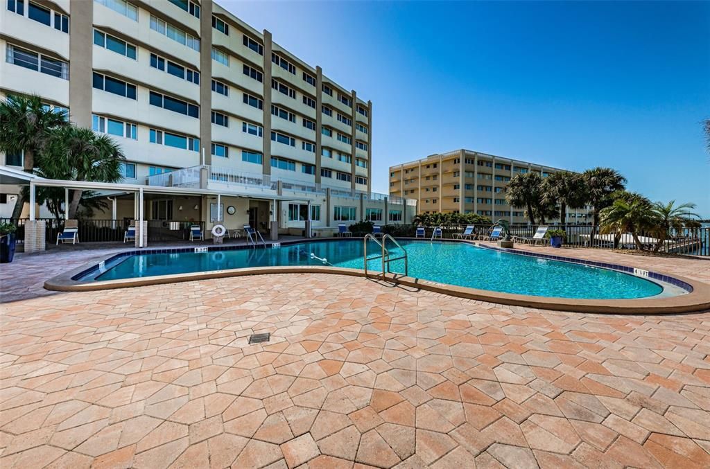 For Sale: $415,000 (2 beds, 2 baths, 1440 Square Feet)