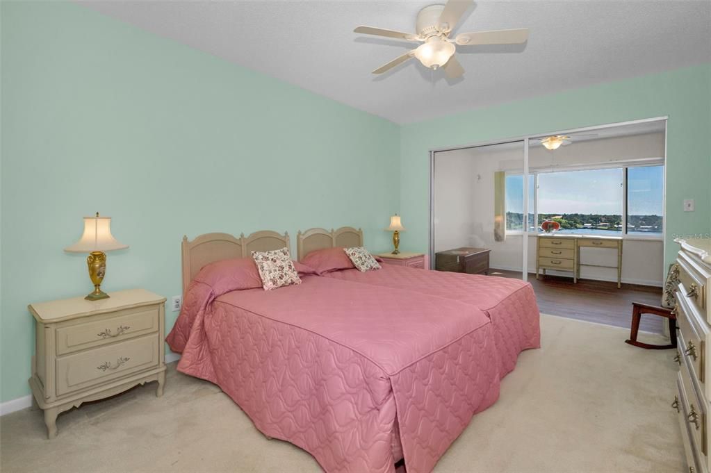 For Sale: $415,000 (2 beds, 2 baths, 1440 Square Feet)