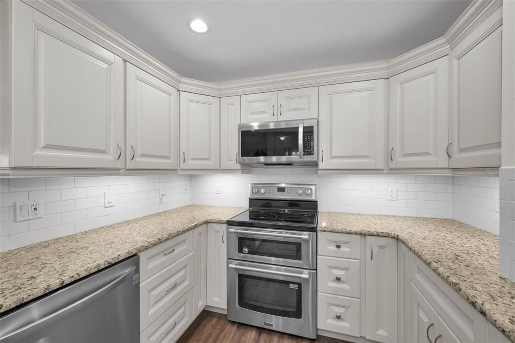 For Sale: $415,000 (2 beds, 2 baths, 1440 Square Feet)