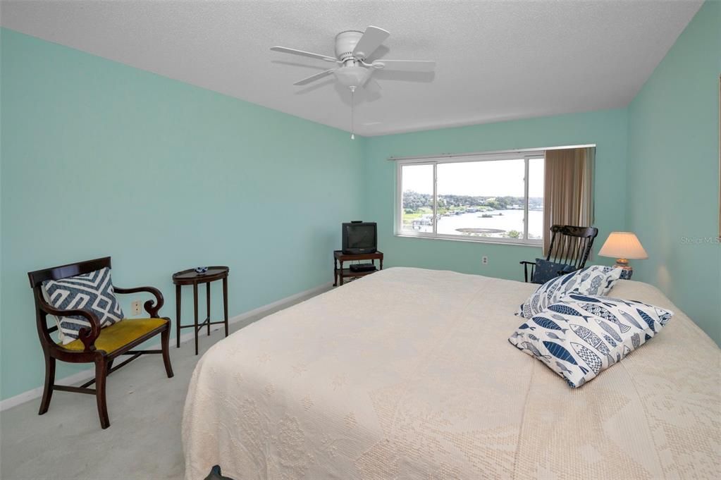 For Sale: $415,000 (2 beds, 2 baths, 1440 Square Feet)