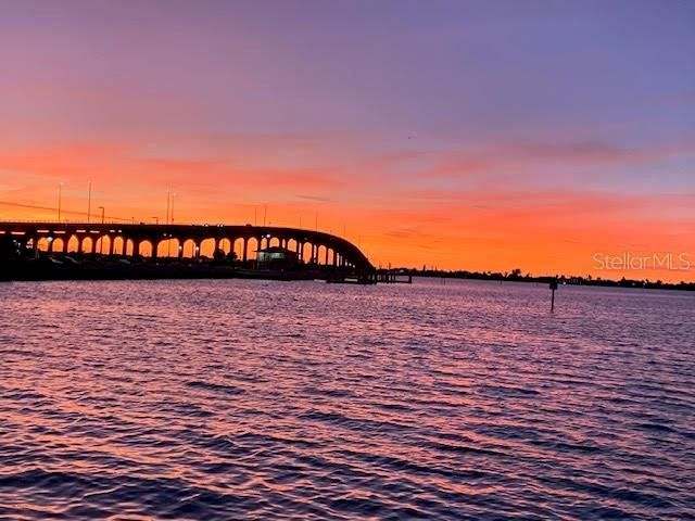 For Sale: $415,000 (2 beds, 2 baths, 1440 Square Feet)